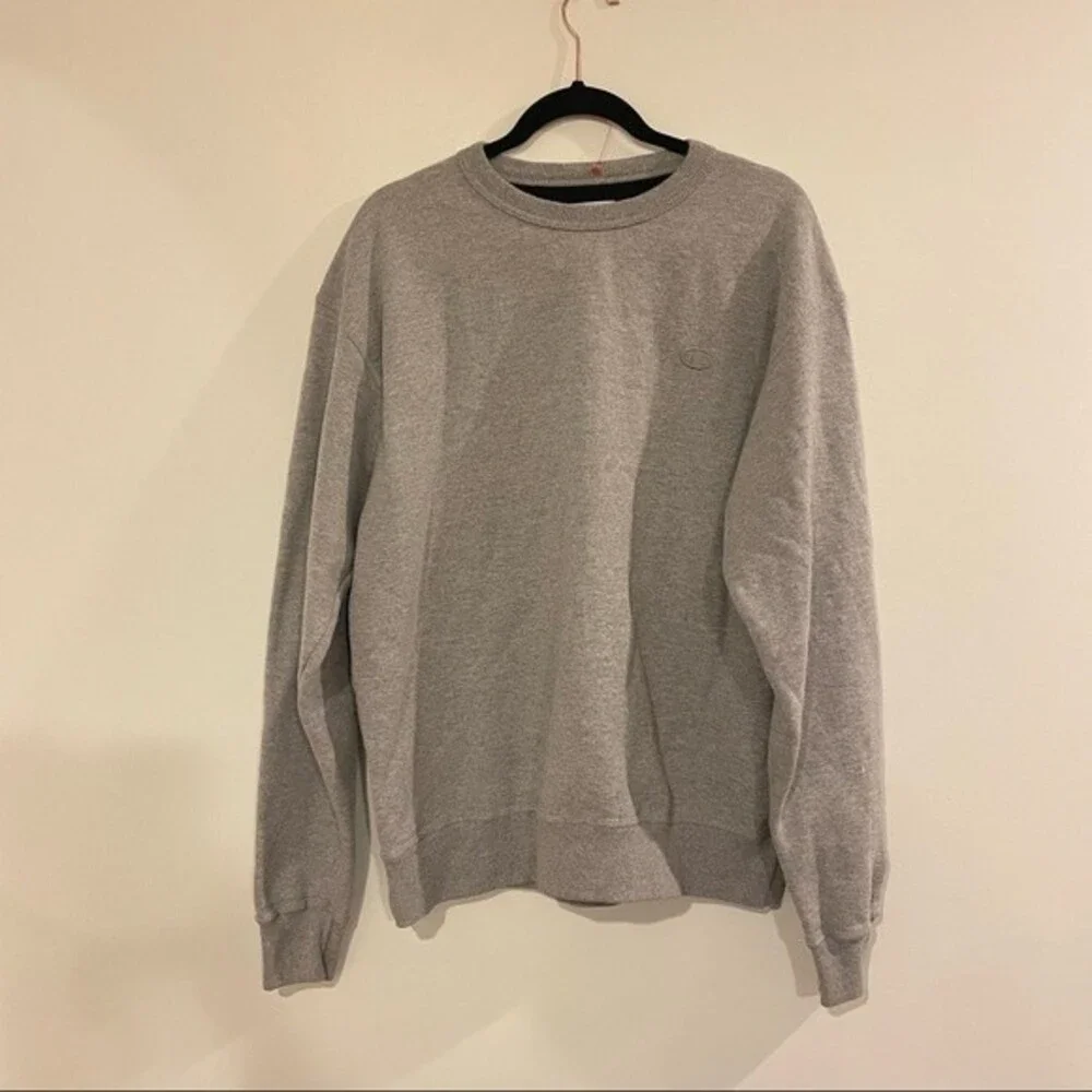 Champion | men’s grey pullover size large